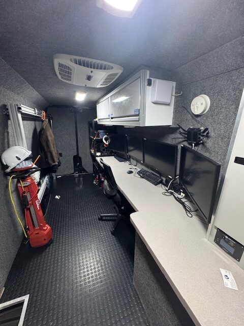 CERI SEM Mobile Lab workspace